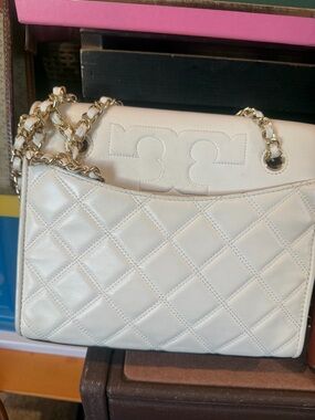 Authentic Tory Burch Crossbody Pre-Loved In Good Condition